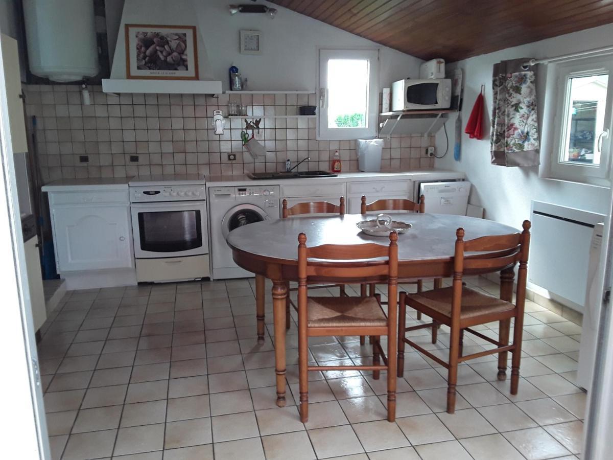 Maison De Vacances A Saint Martin De Brehal Pres De Granville Eksteriør bilde